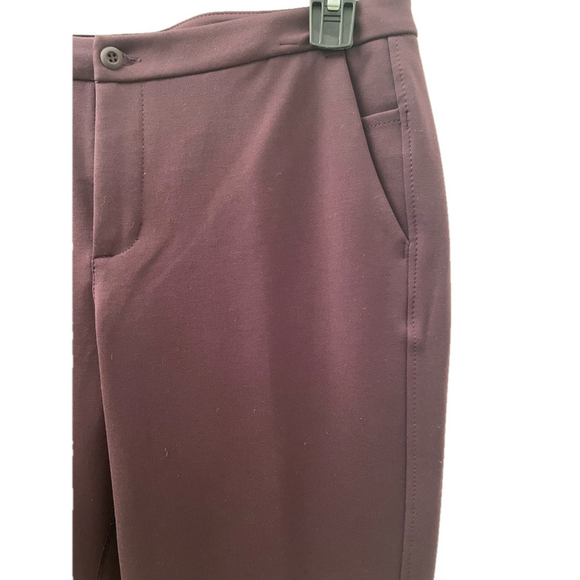 Lululemon 5 pocket zip front, button waist. with zippers on back Pockets Size 8 - Picture 7 of 9